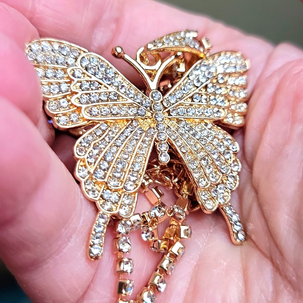 OTL Boho Butterfly Pendant Necklace Rhinestones Goldtone Chain 21" NEW - Picture 8 of 12